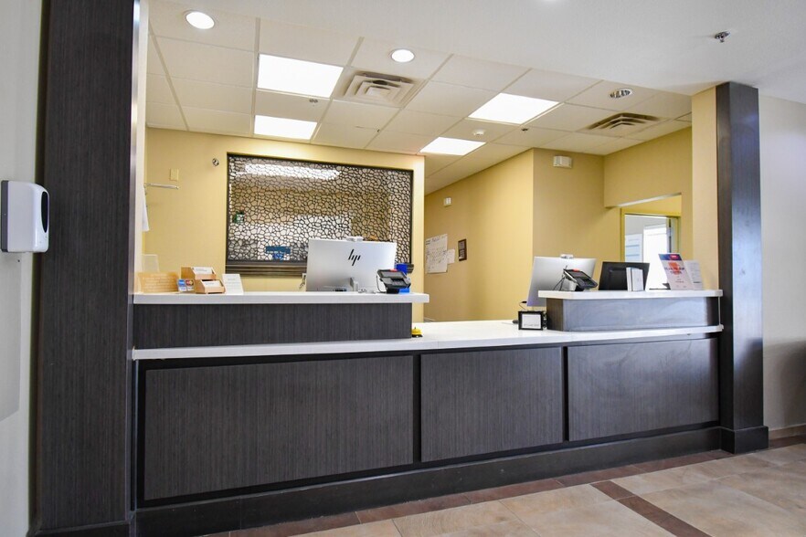 More Photos Of 304 Business Park Dr, Kenedy Hotel For Sale