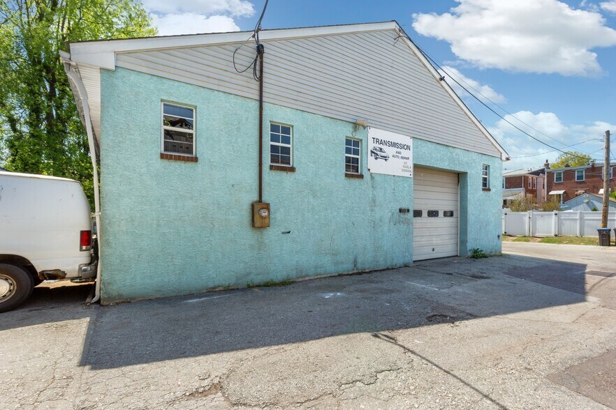More Photos Of 320 Hamilton St, Norristown Auto Repair For Lease