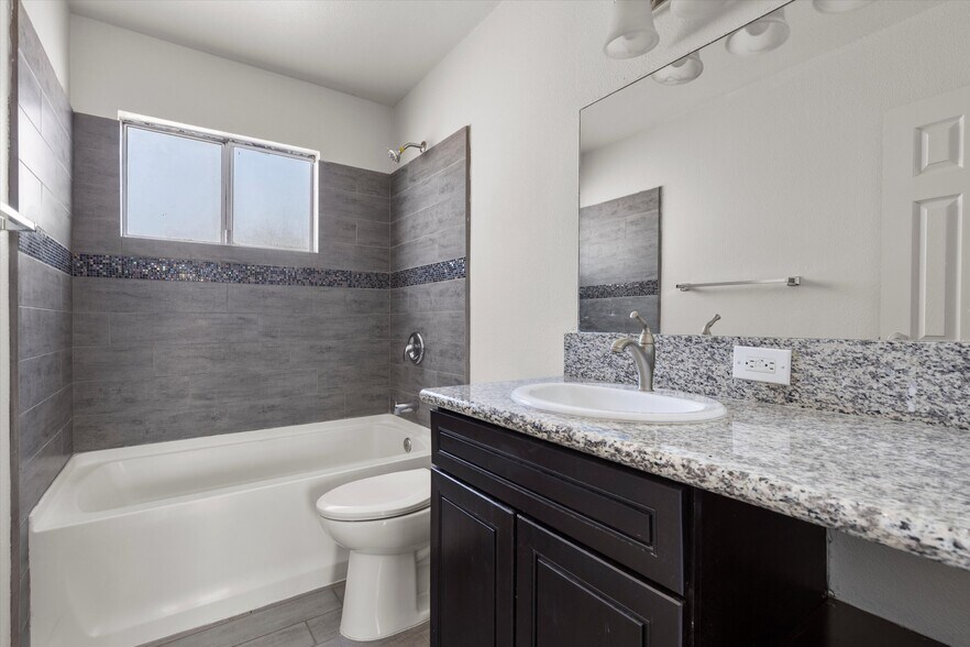 More Photos Of , Las Vegas Multifamily For Sale