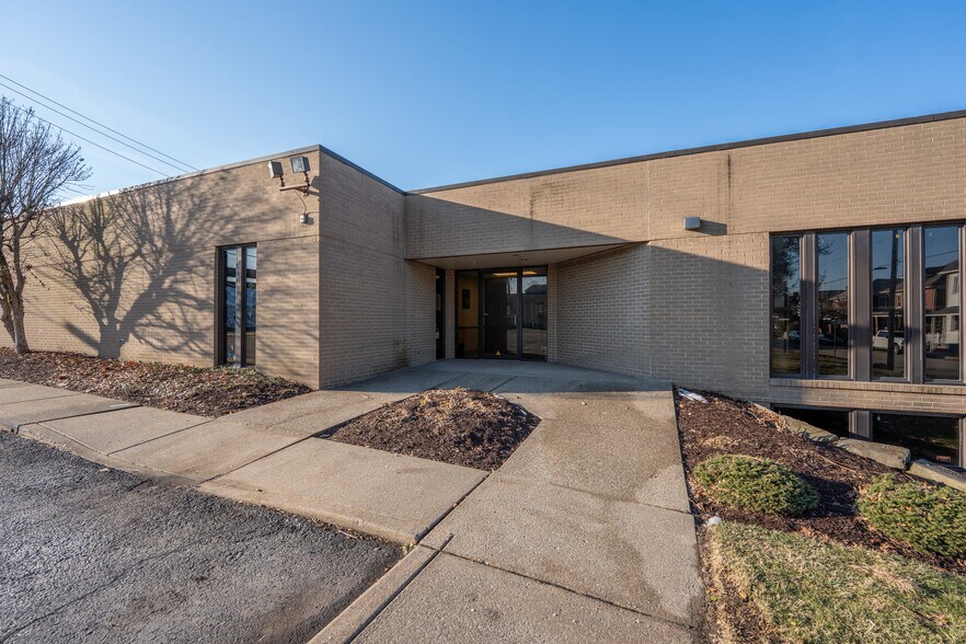 More Photos Of 600 Ligonier St, Latrobe Medical For Sale