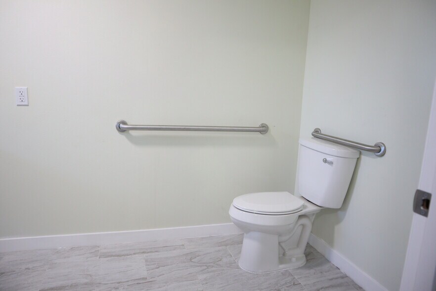 More Photos Of 1516 W 12th Pl, Los Angeles Apartments For Sale