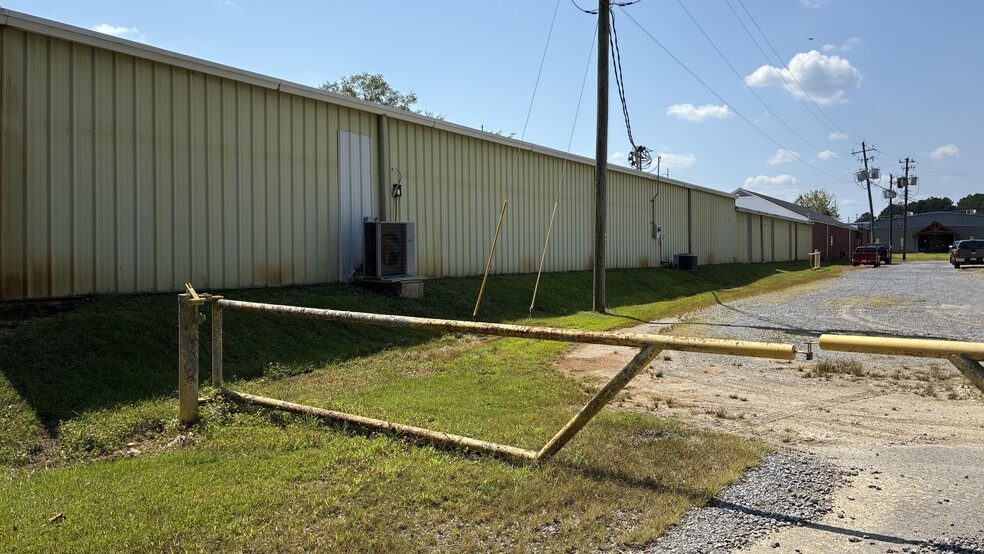 More Photos Of 6 Redmond Ct NW, Rome Industrial For Sale