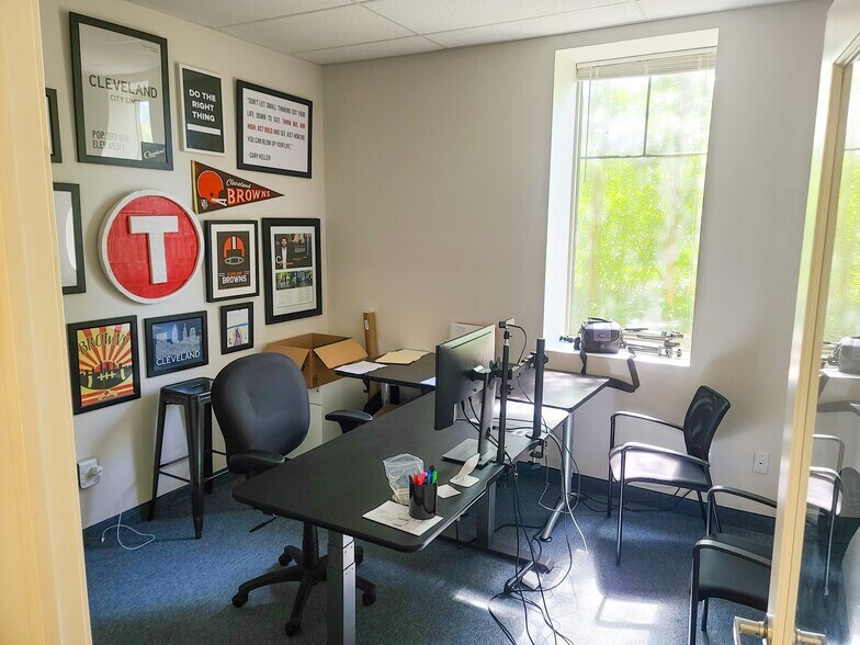 More Photos Of 32875 Solon Rd, Solon Medical For Lease