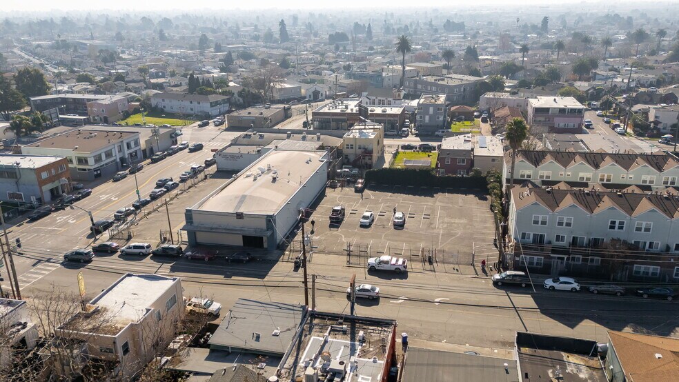 More Photos Of 6537 Foothill Blvd, Oakland Office For Lease