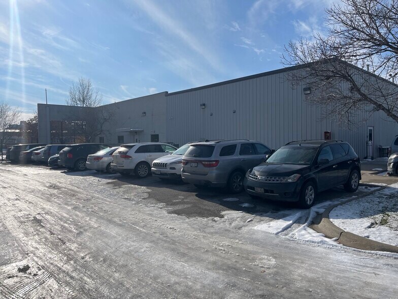 More Photos Of 2330 Paul St, Omaha Warehouse For Sale