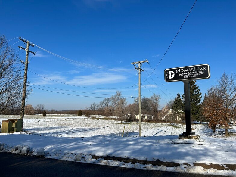 More Photos Of 12750 Fountain Square, Davisburg Land For Sale