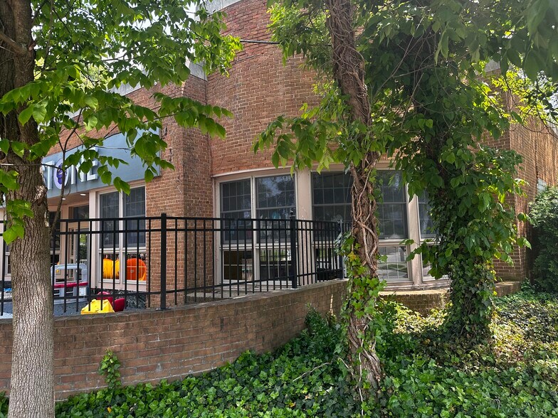 More Photos Of 18225 Sloane Ave, Lakewood Daycare Center For Lease