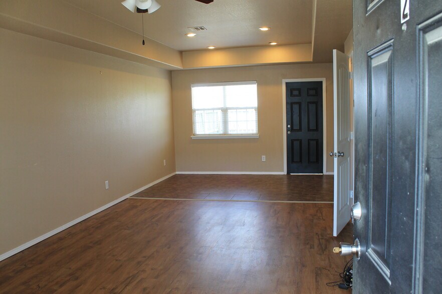 More Photos Of 7295 E HWY 270, Mcalester Apartments For Sale