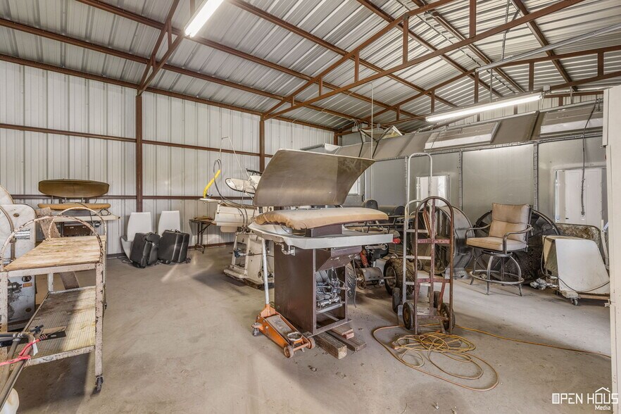 More Photos Of 1915 Kemp Blvd, Wichita Falls Office For Sale