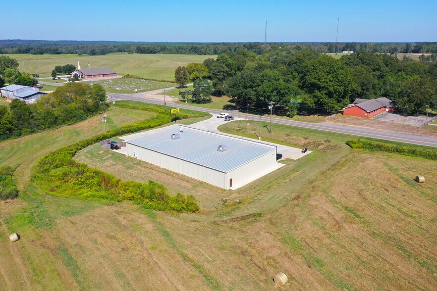 More Photos Of 2173 Highway 590, Ellisville Convenience Store For Sale