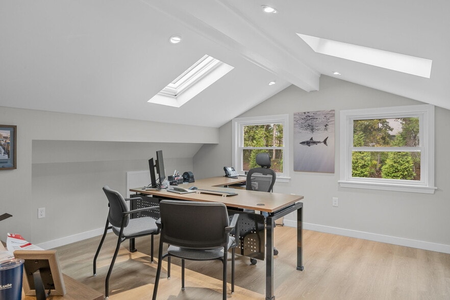 More Photos Of 29 West Rd, Orleans Office For Sale