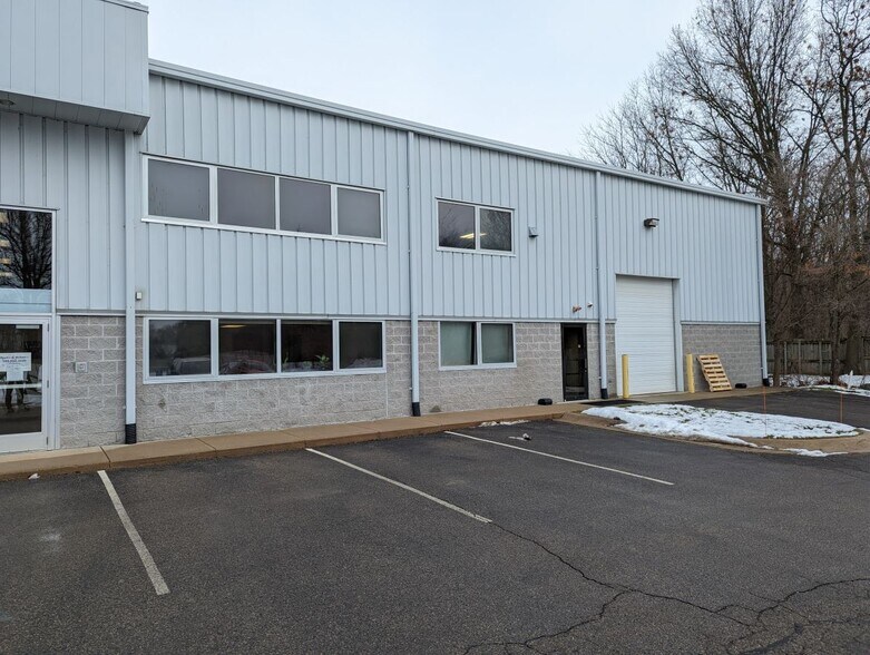 More Photos Of 9651 Portage Rd, Portage Service For Lease