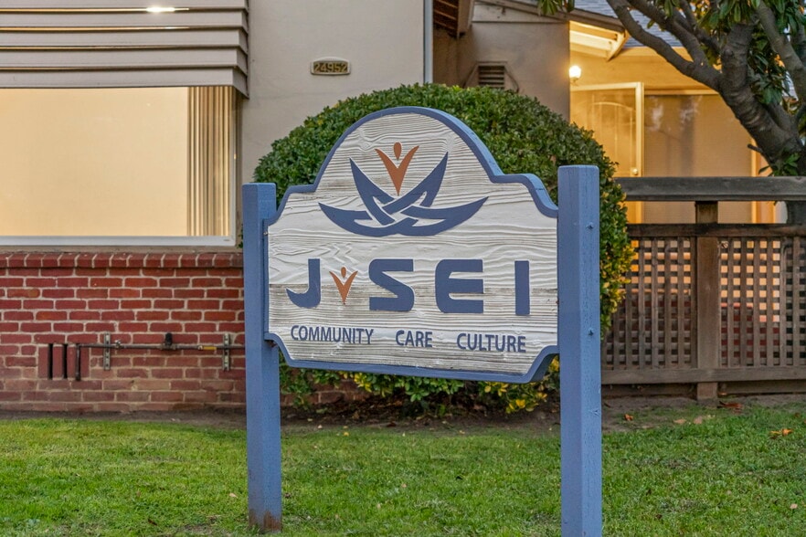 More Photos Of 24954 Cypress Ave, Hayward Multifamily For Sale