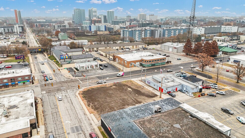 More Photos Of 401 S Neil St, Champaign Land For Lease