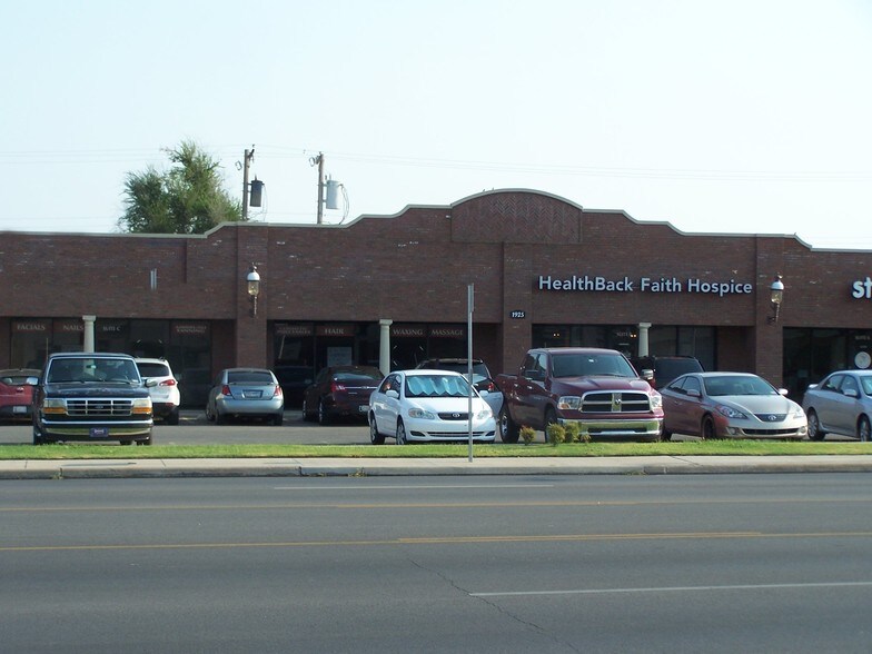 More Photos Of 1925 W Gore Blvd, Lawton General Retail For Sale