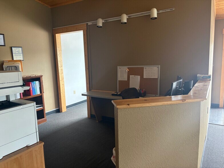 More Photos Of 15614 Windrose Ln, Hayward Office For Lease