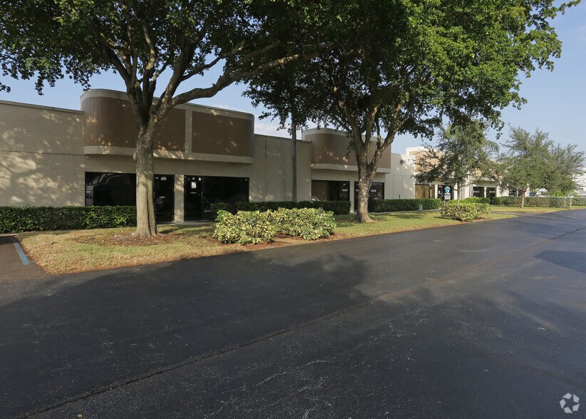 More Photos Of 205-279 Goolsby Blvd, Deerfield Beach Coworking Space