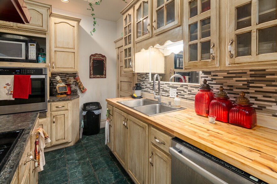 More Photos Of 1414 W MAin St, Marion Lodge Meeting Hall For Sale