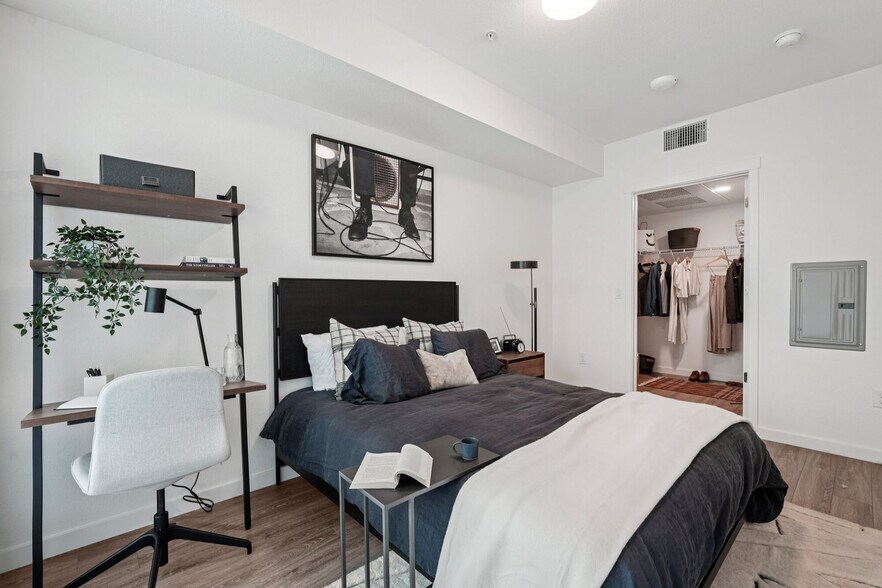 More Photos Of 1010 11th St, Sacramento Apartments For Lease