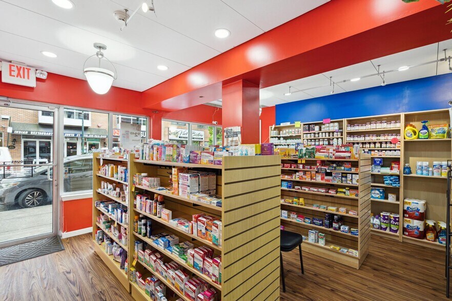 More Photos Of 1631-33 South St, Philadelphia Storefront Retail Office For Sale