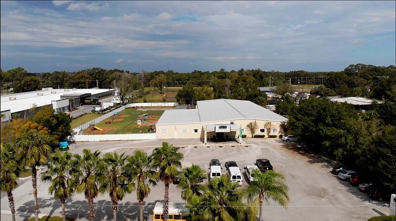 Primary Photo Of 2720 W 25th St, Sanford Daycare Center For Lease