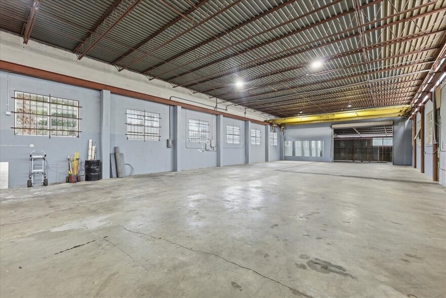 More Photos Of 1020 Wilfred Dr, Orlando Industrial For Sale
