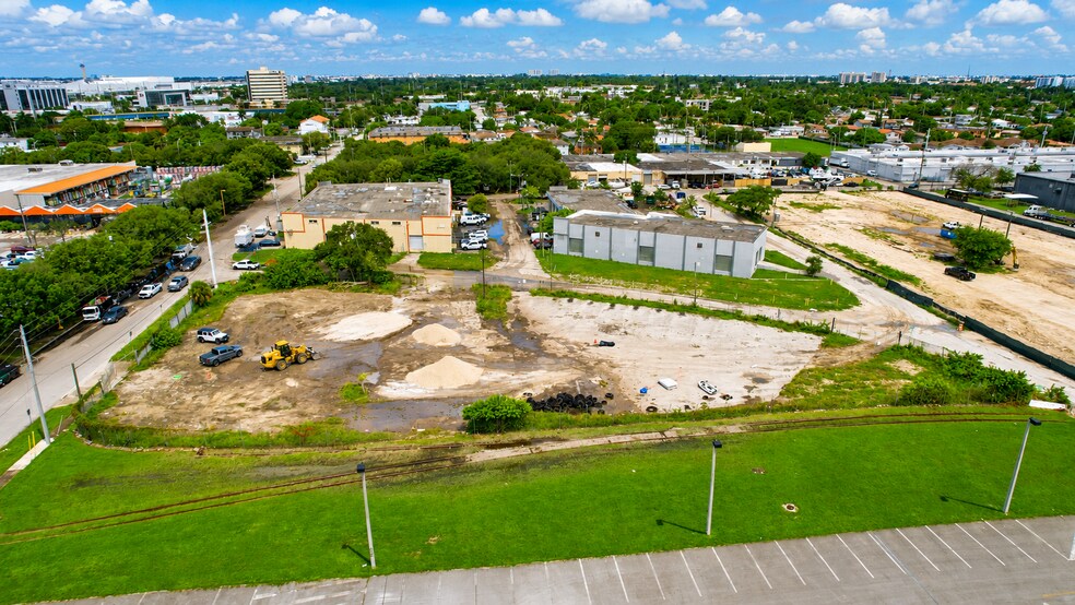 More Photos Of 1171 SE 10th Ave, Hialeah Land For Lease