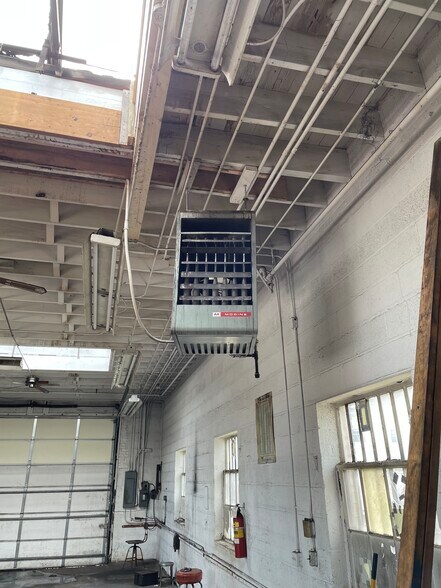 More Photos Of 1744 Indianapolis Blvd, Whiting Manufacturing For Lease