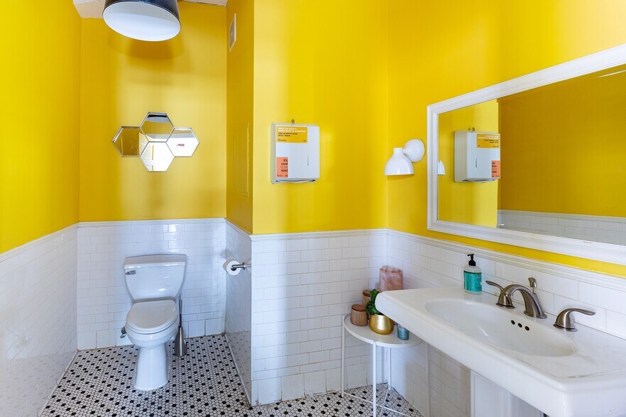 More Photos Of 79 Mercer St, New York Apartments For Lease
