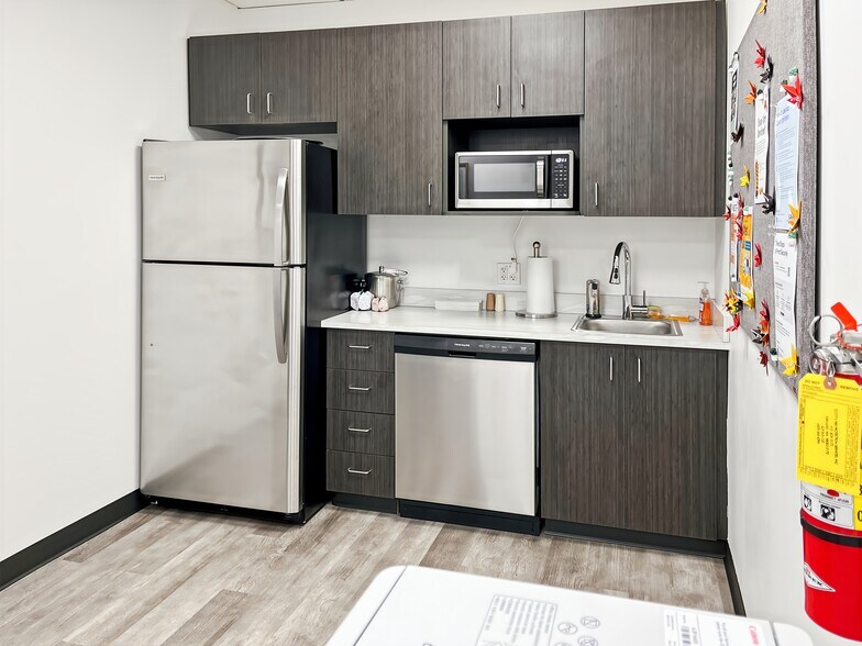 More Photos Of 10655 NE 4th St, Bellevue Coworking Space