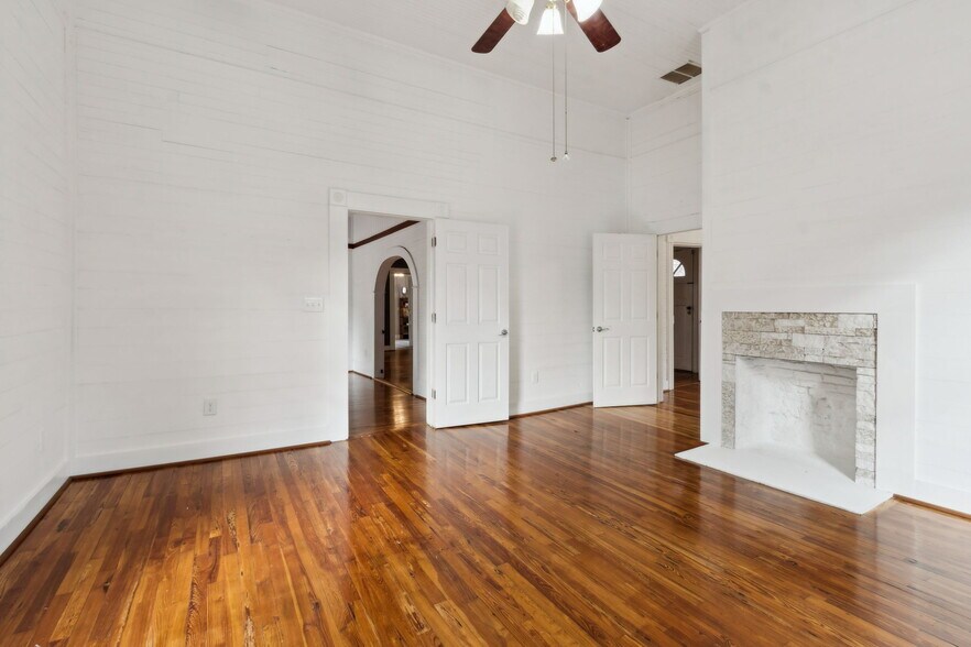 More Photos Of 2951 Moon Station Rd NW, Kennesaw Office For Sale