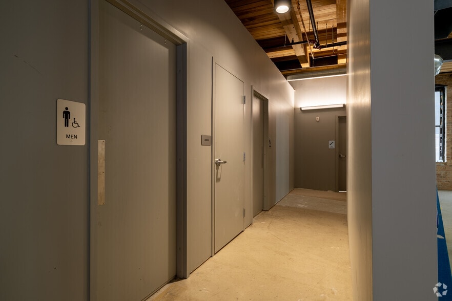 More Photos Of 322 N Broadway, Milwaukee Loft Creative Space For Lease