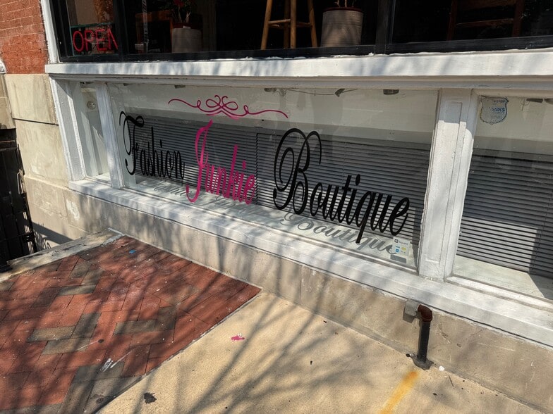 More Photos Of 1013 N Charles St, Baltimore Storefront Retail Office For Lease