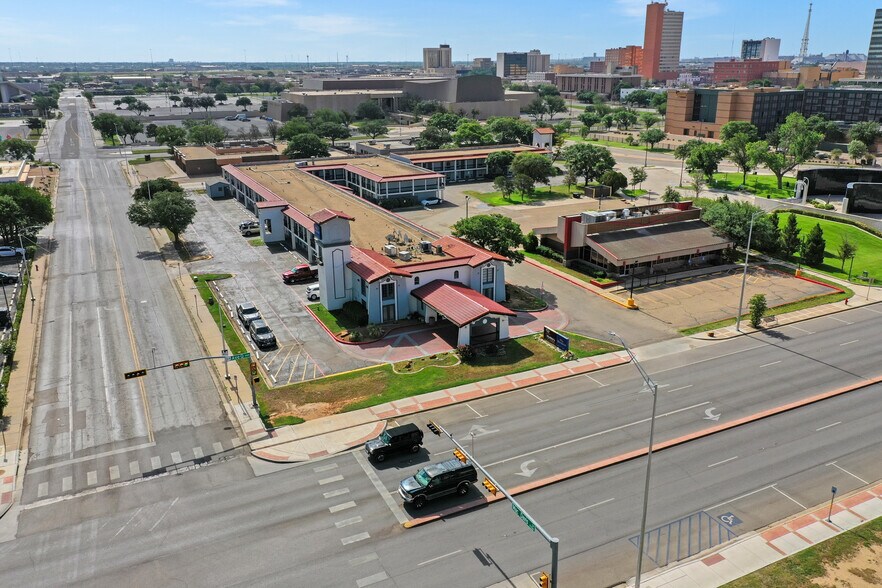 More Photos Of 601 Avenue Q, Lubbock Hotel For Sale