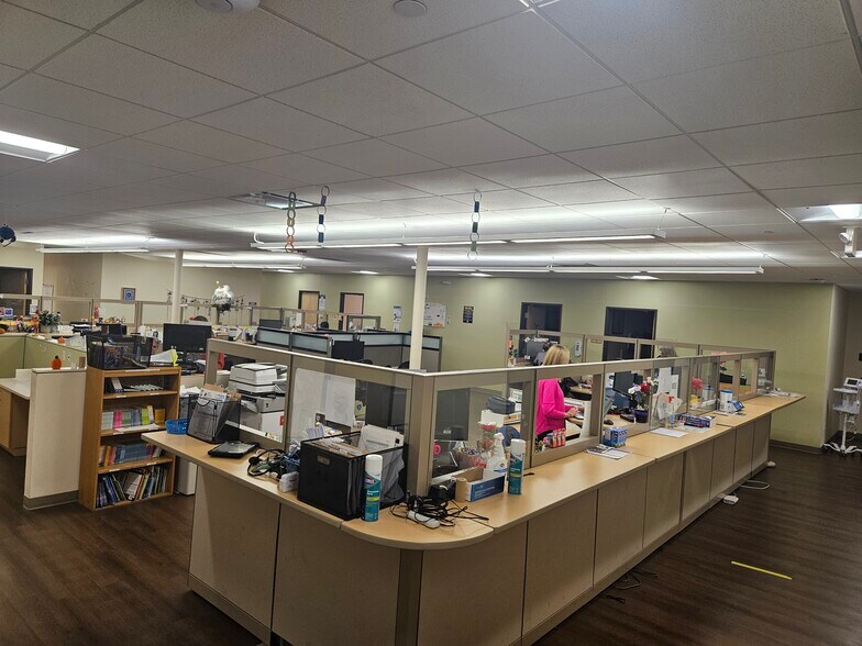 More Photos Of 10690 Del Mar Pky, Aurora Unknown For Lease