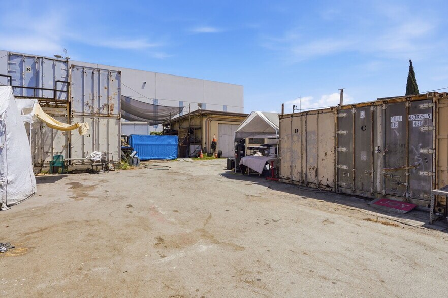 More Photos Of 1635 W 130th St, Gardena Contractor Storage Yard For Sale