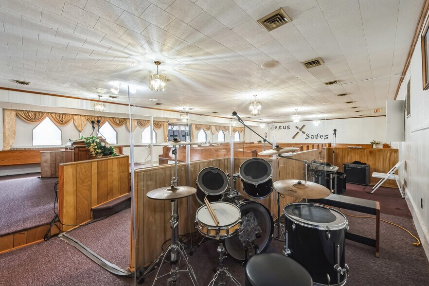 More Photos Of 1040 US-13, Windsor Religious Facility For Sale