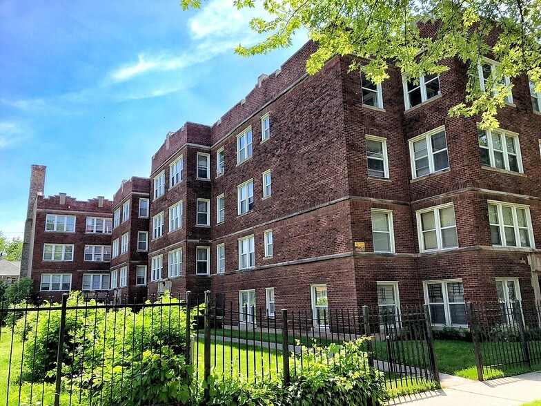 Primary Photo Of 7027-7033 S Indiana Ave, Chicago Apartments For Sale