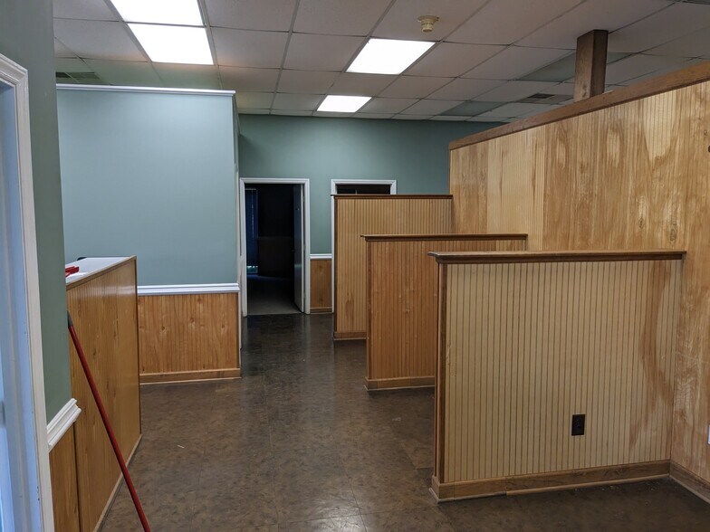 More Photos Of 5025 Old York Rd, Rock Hill Distribution For Sale