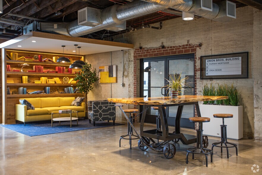 More Photos Of 37 W Cross St, Baltimore Office For Sale