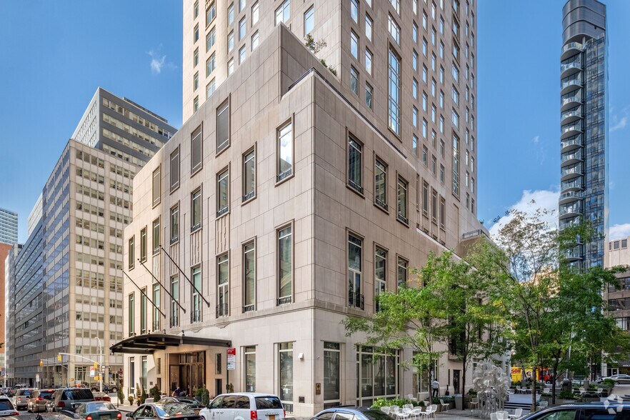 More Photos Of 27 Barclay St, New York Hospitality For Sale