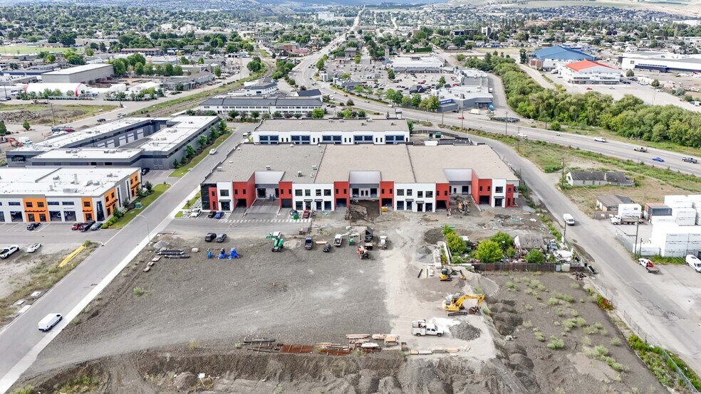 More Photos Of 4605 34 St, Vernon Distribution For Lease