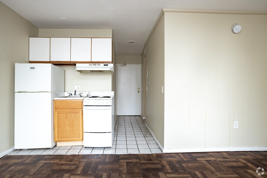 More Photos Of 35 Chestnut St, Rochester Apartments For Sale