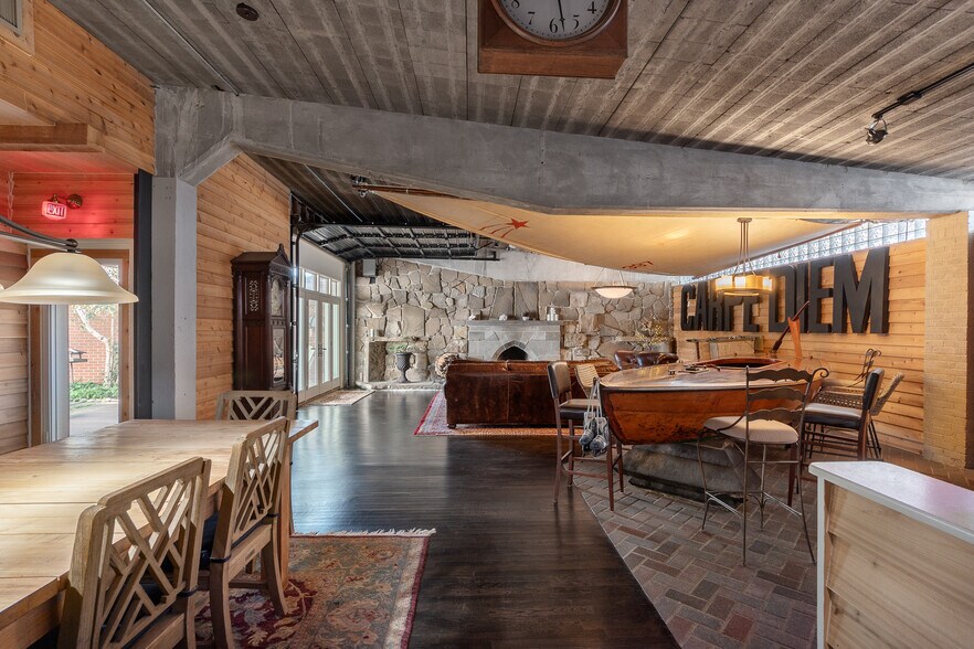 More Photos Of 12600 Triskett Rd, Cleveland Flex For Lease