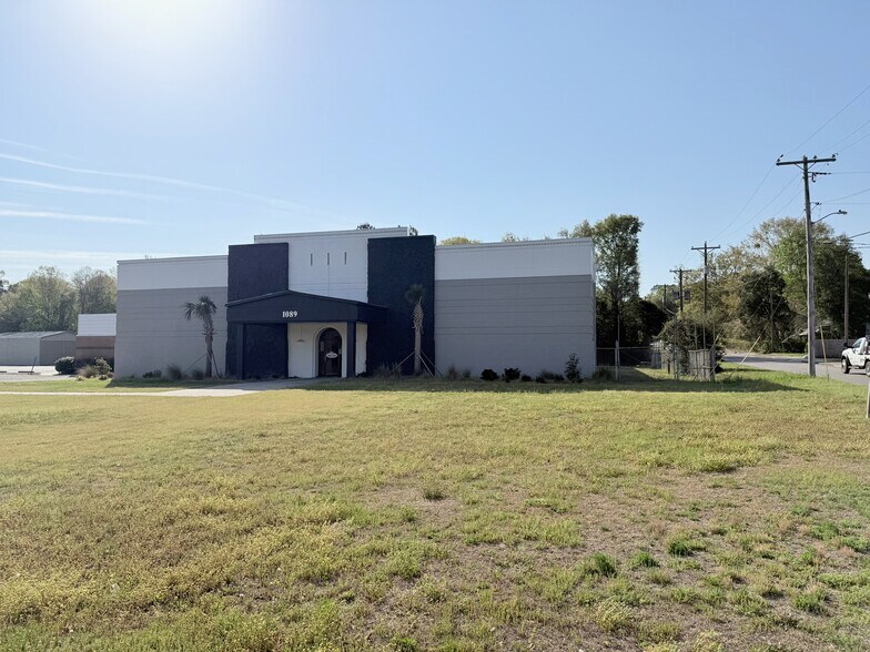 More Photos Of 1089 Augusta Rd, Warrenville Office For Sale