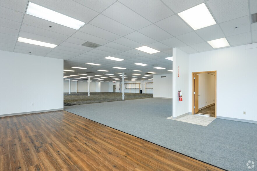 More Photos Of 310 Wylie Dr, Normal Unknown For Lease