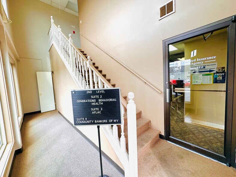 More Photos Of 110 Sunset Dr, Beckley Office For Lease