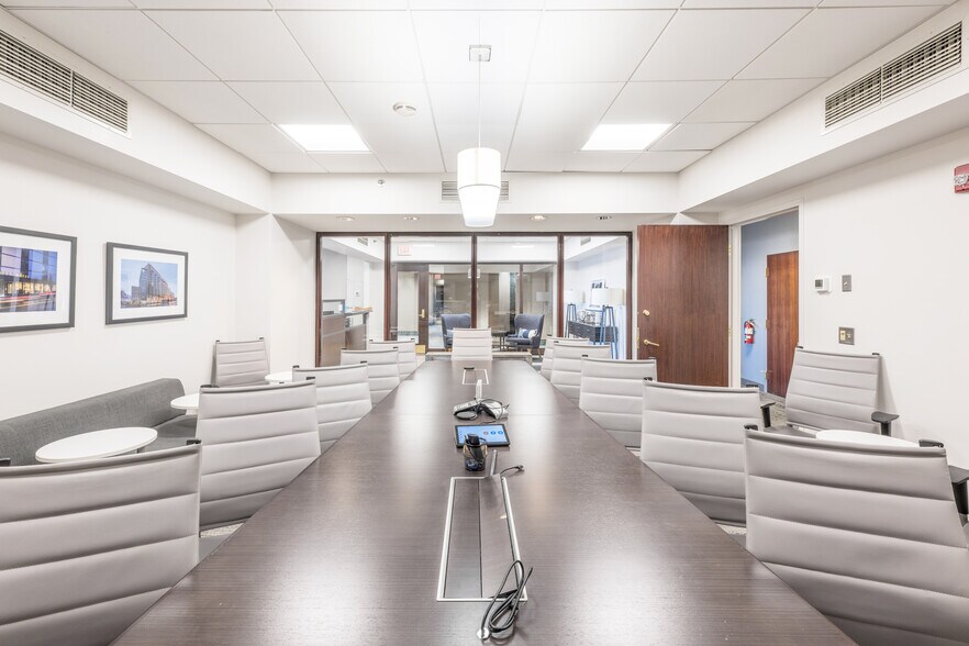 More Photos Of 300 Centerville Rd, Warwick Medical For Sale