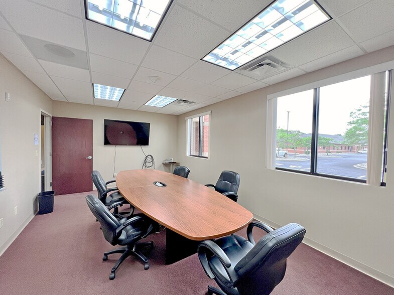 More Photos Of 620 Pierce Blvd, O'Fallon Office For Lease