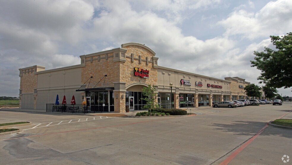 More Photos Of 721 E Keller Pky, Keller Unknown For Lease